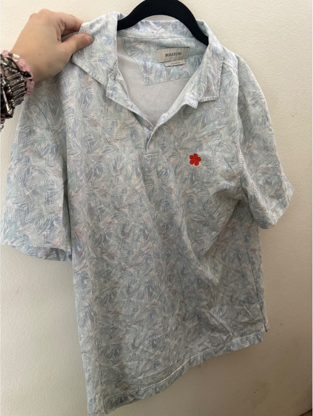 BUGATCHI shirt 8 way stretch medium golf shirt /camp shirt